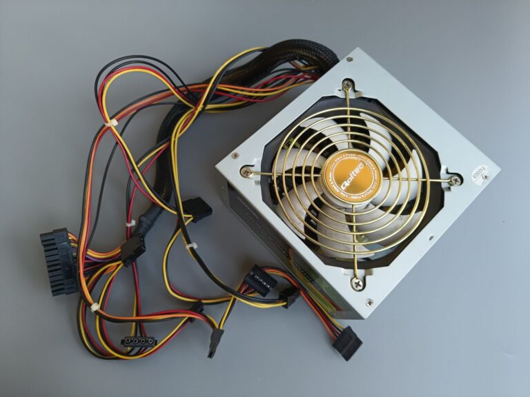 Sprzedam: Używany zasilacz Qoltec SilentLine 425W – Klasyka ery Retro PC (Standard ATX 1.3)